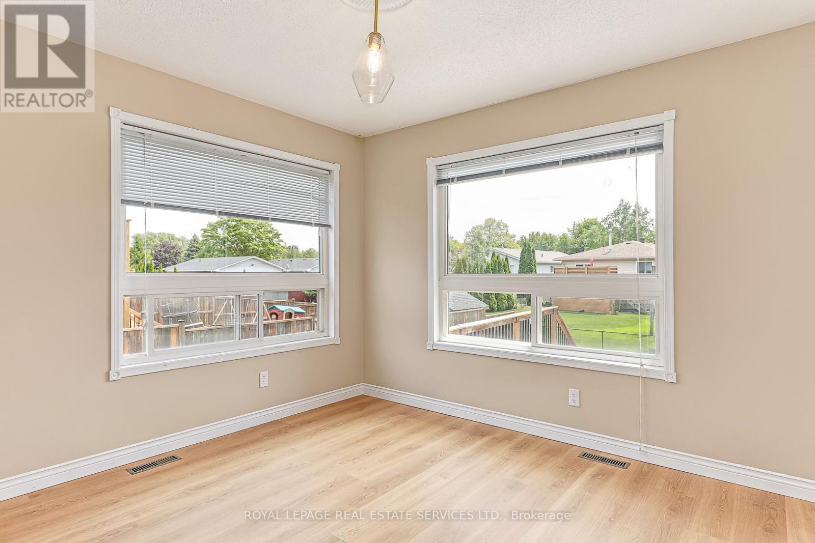 












36 TELFER ROAD

,
Collingwood,




Ontario
L9Y5H5

