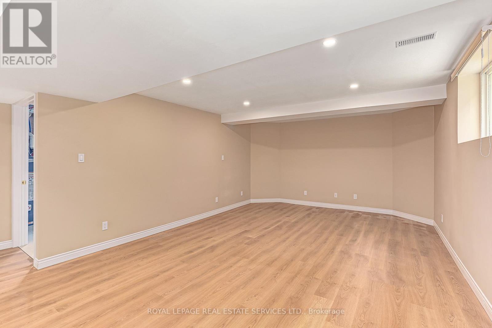 












36 TELFER ROAD

,
Collingwood,




Ontario
L9Y5H5

