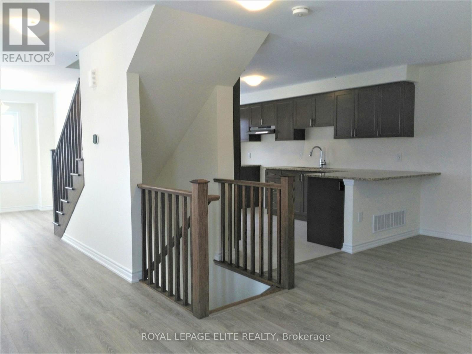 












3458 ETERNITY WAY

,
Oakville,




Ontario
L6H0Y2


