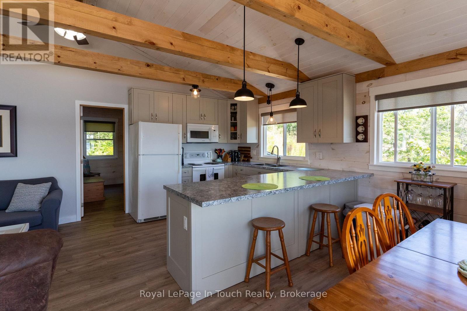 












6980 ISLAND 1810

,
Georgian Bay (Gibson),




Ontario
P0E1E0

