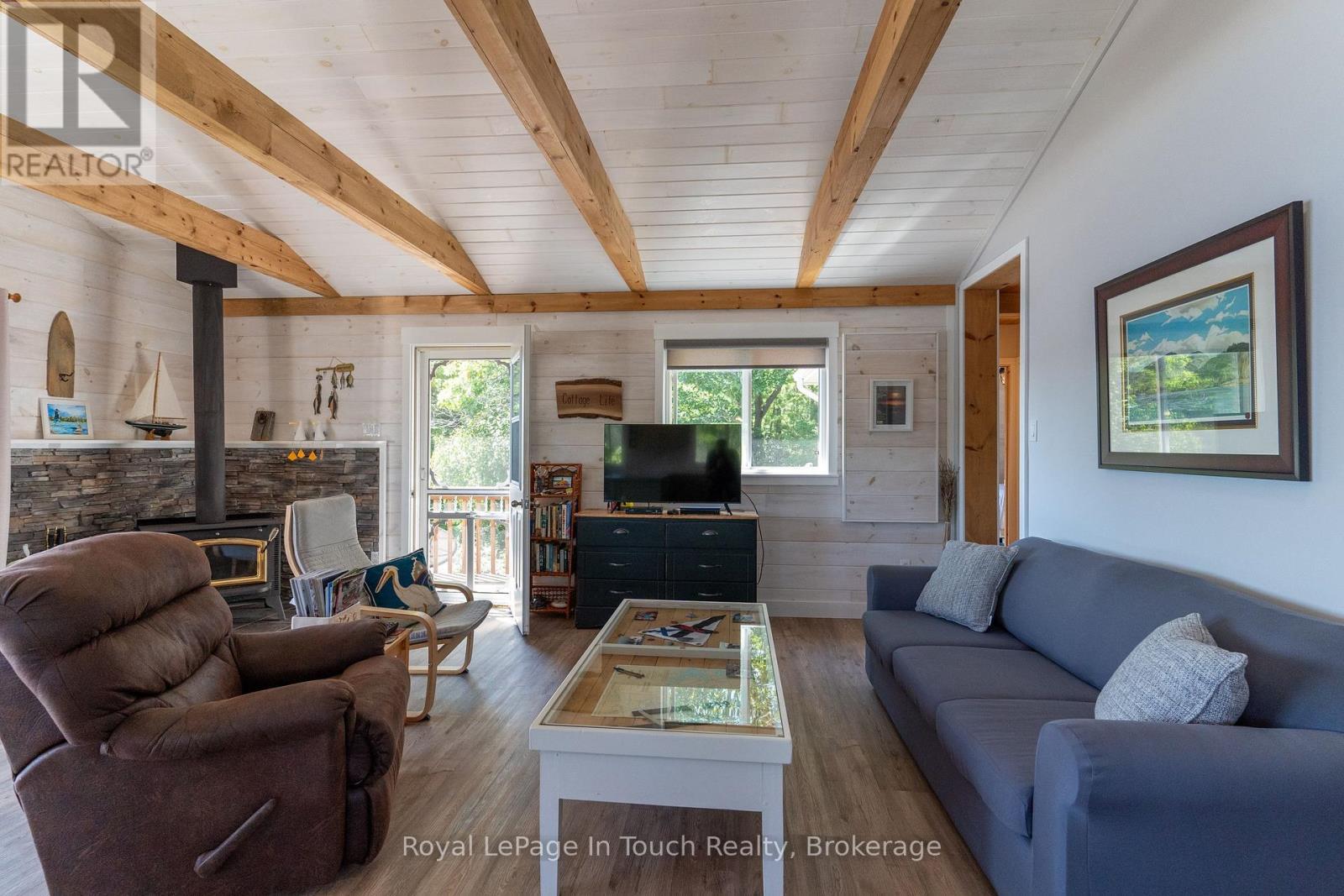 












6980 ISLAND 1810

,
Georgian Bay (Gibson),




Ontario
P0E1E0

