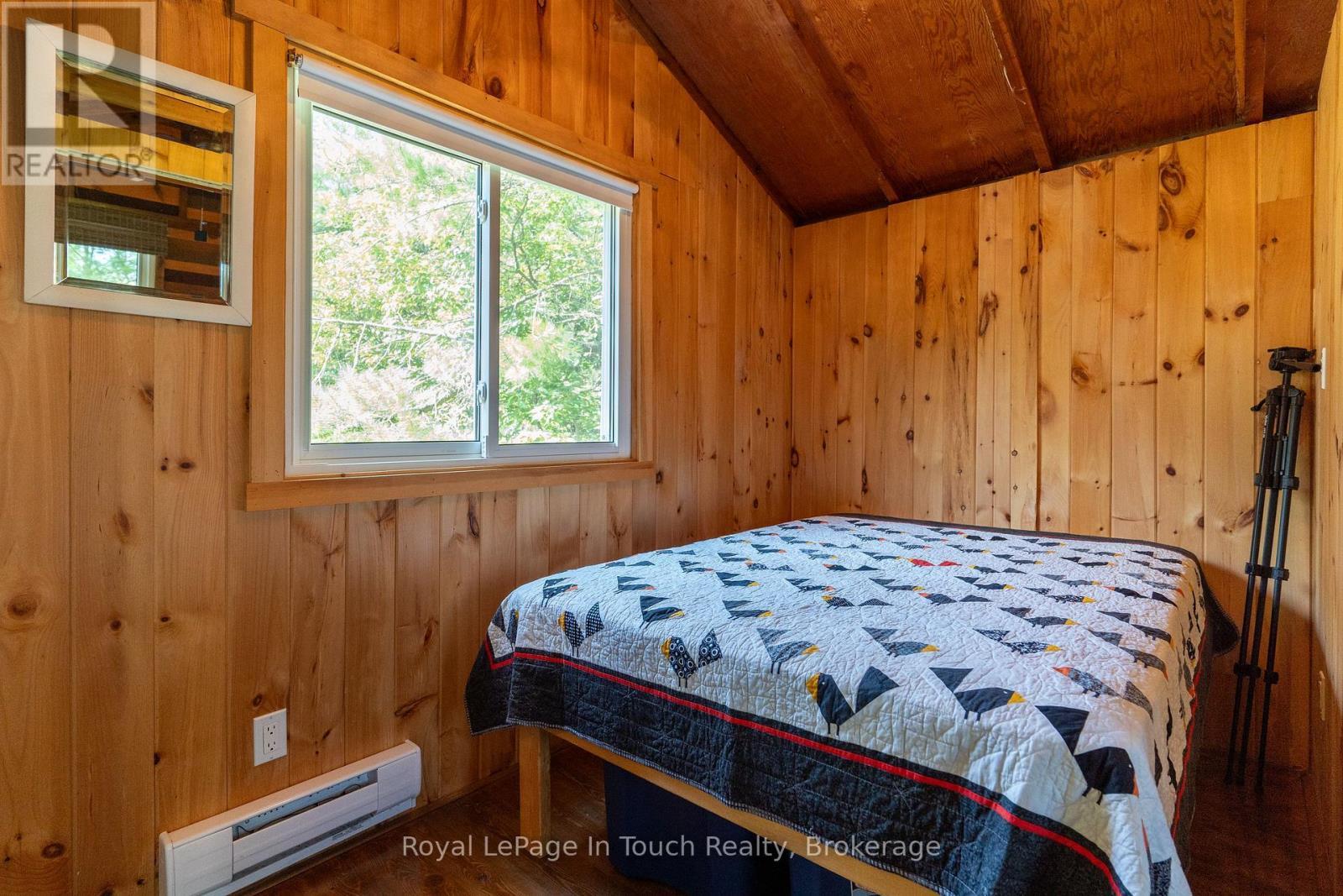 












6980 ISLAND 1810

,
Georgian Bay (Gibson),




Ontario
P0E1E0


