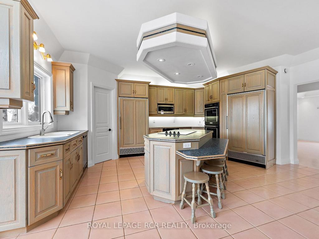 









101089


10th

Side Road,
East Garafraxa,




ON
L9W 7J9

