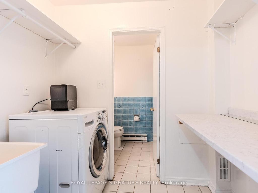 









1541


Dundas

Street West, B,
Toronto,




ON
M6K 1T6

