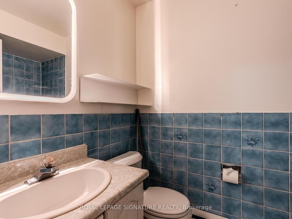 









1541


Dundas

Street West, B,
Toronto,




ON
M6K 1T6

