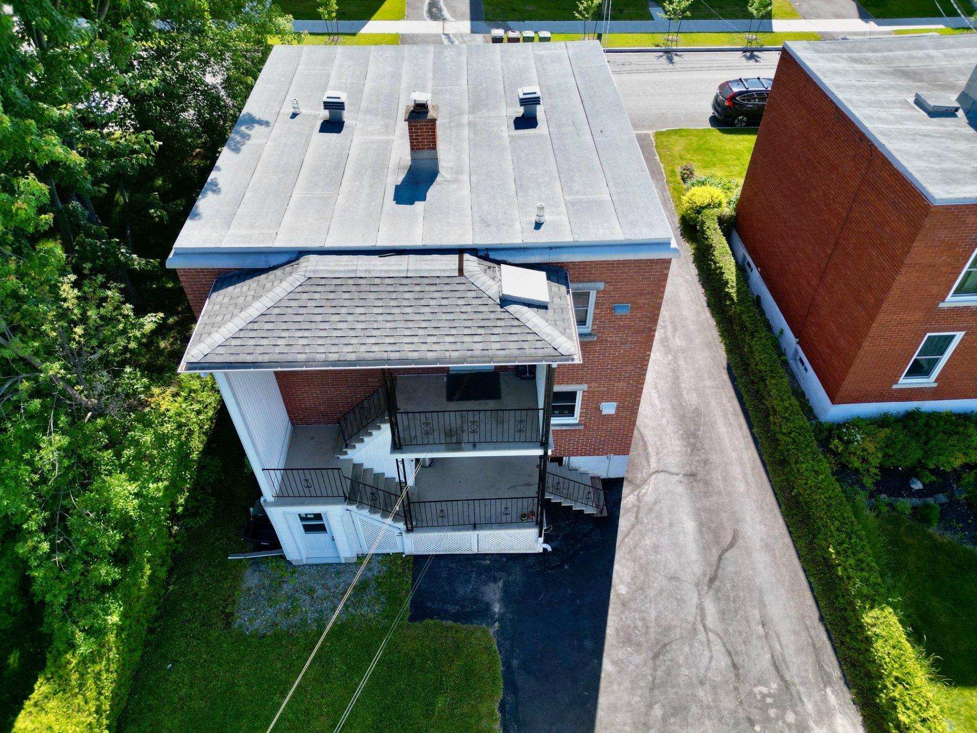 









127

 - 129


9e Avenue N.

,
Sherbrooke (Fleurimont),




QC
J1E2S8

