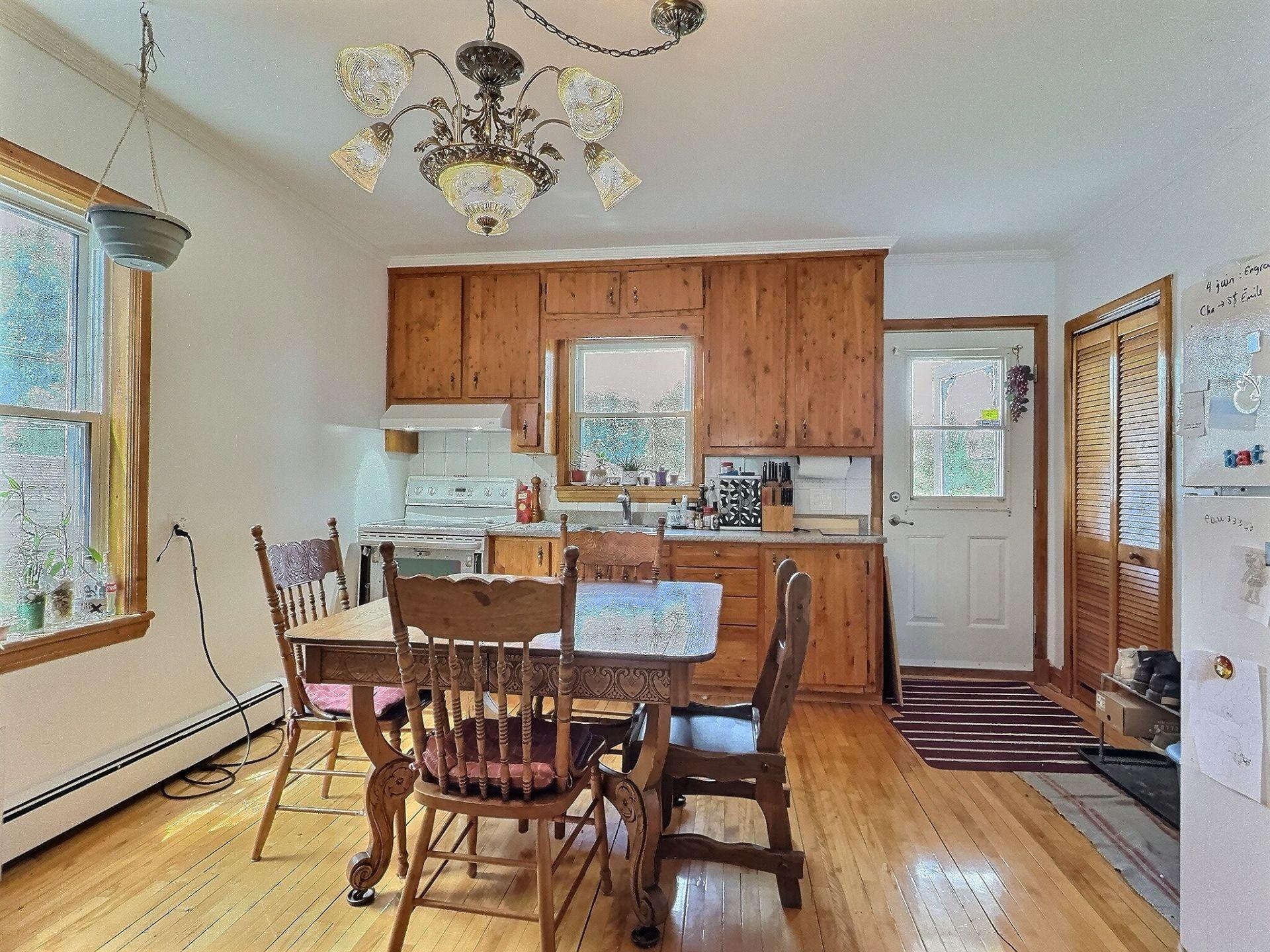 









127

 - 129


9e Avenue N.

,
Sherbrooke (Fleurimont),




QC
J1E2S8

