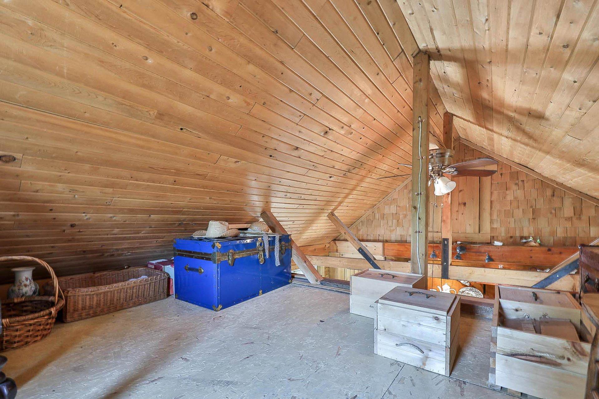 









310


Rue Champlain

,
Maniwaki,




QC
J9E1L9

