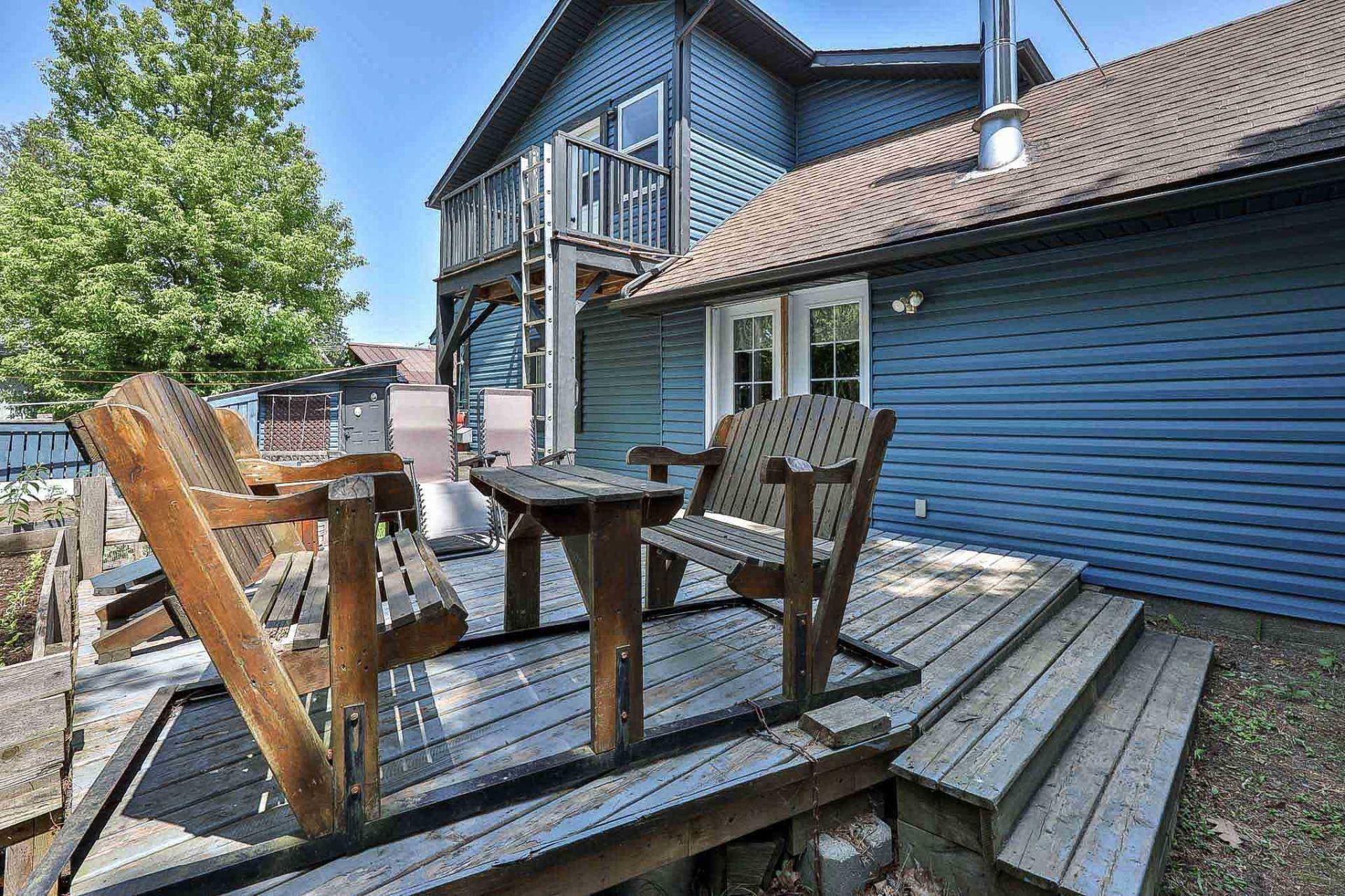 









310


Rue Champlain

,
Maniwaki,




QC
J9E1L9

