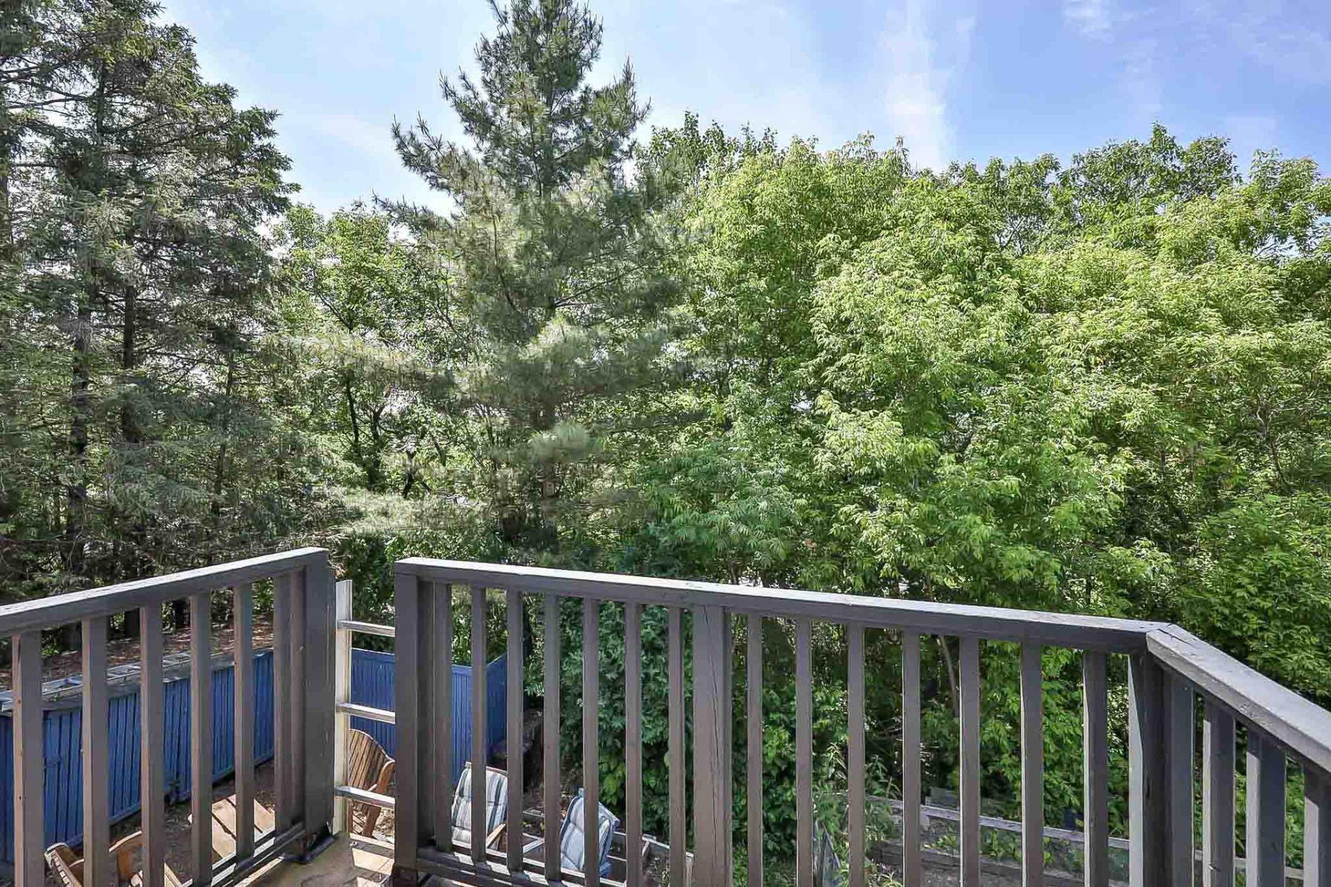 









310


Rue Champlain

,
Maniwaki,




QC
J9E1L9

