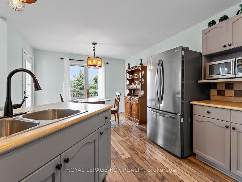 









933


Greenwood

Crescent,
Shelburne,




ON
L9W 2Y9

