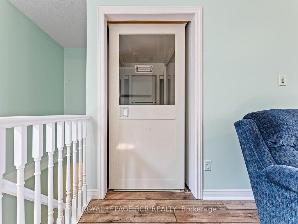 









933


Greenwood

Crescent,
Shelburne,




ON
L9W 2Y9

