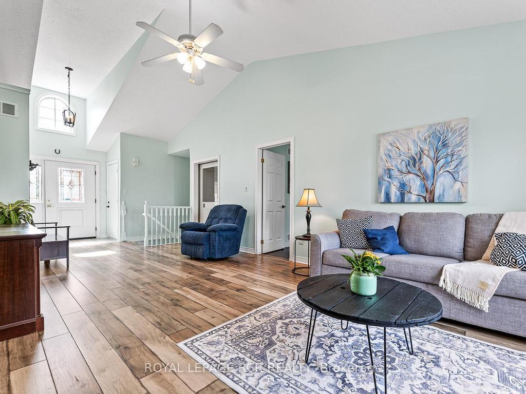 









933


Greenwood

Crescent,
Shelburne,




ON
L9W 2Y9

