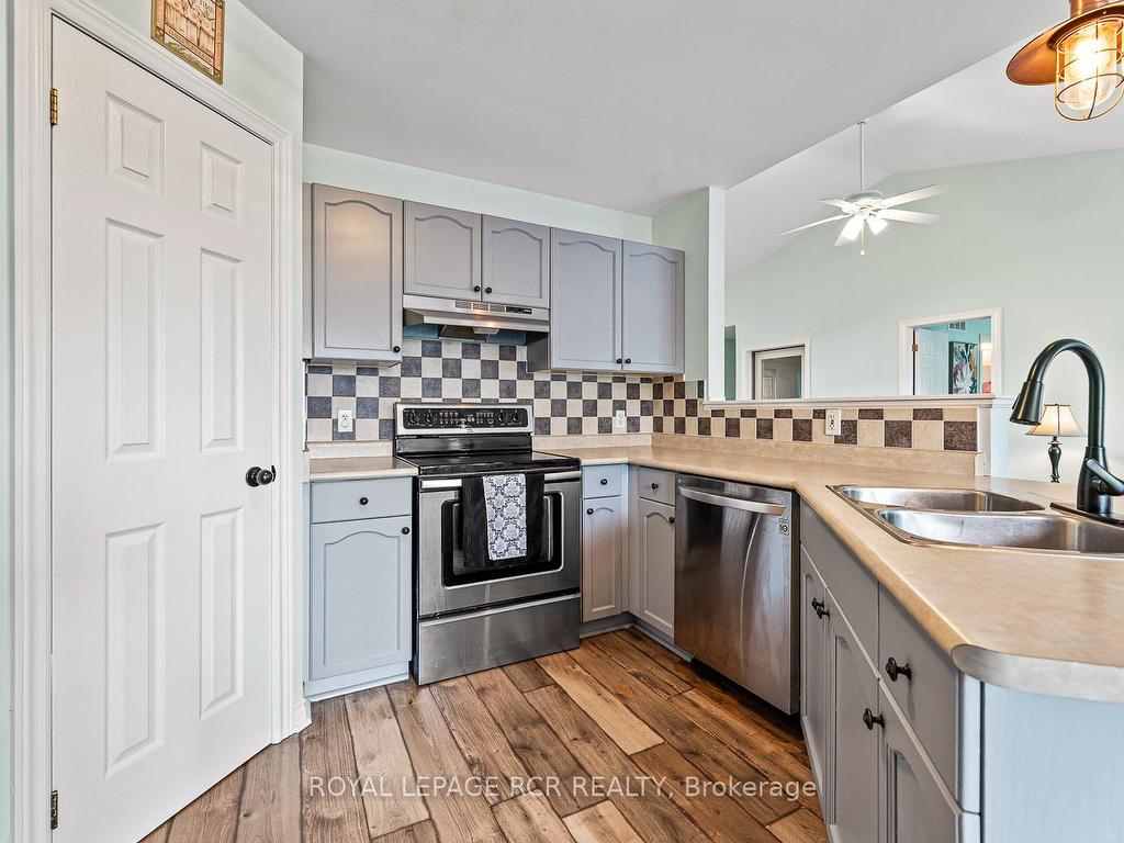 









933


Greenwood

Crescent,
Shelburne,




ON
L9W 2Y9


