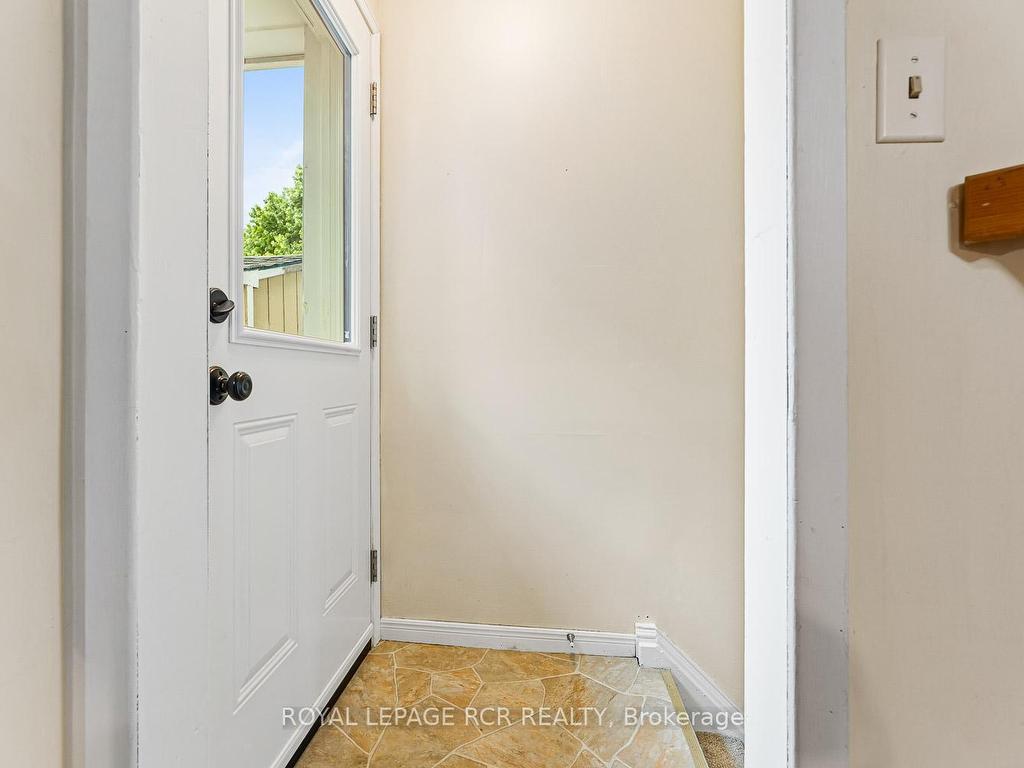 









27


Rustic

Crescent,
Orangeville,




ON
L9W 1T1

