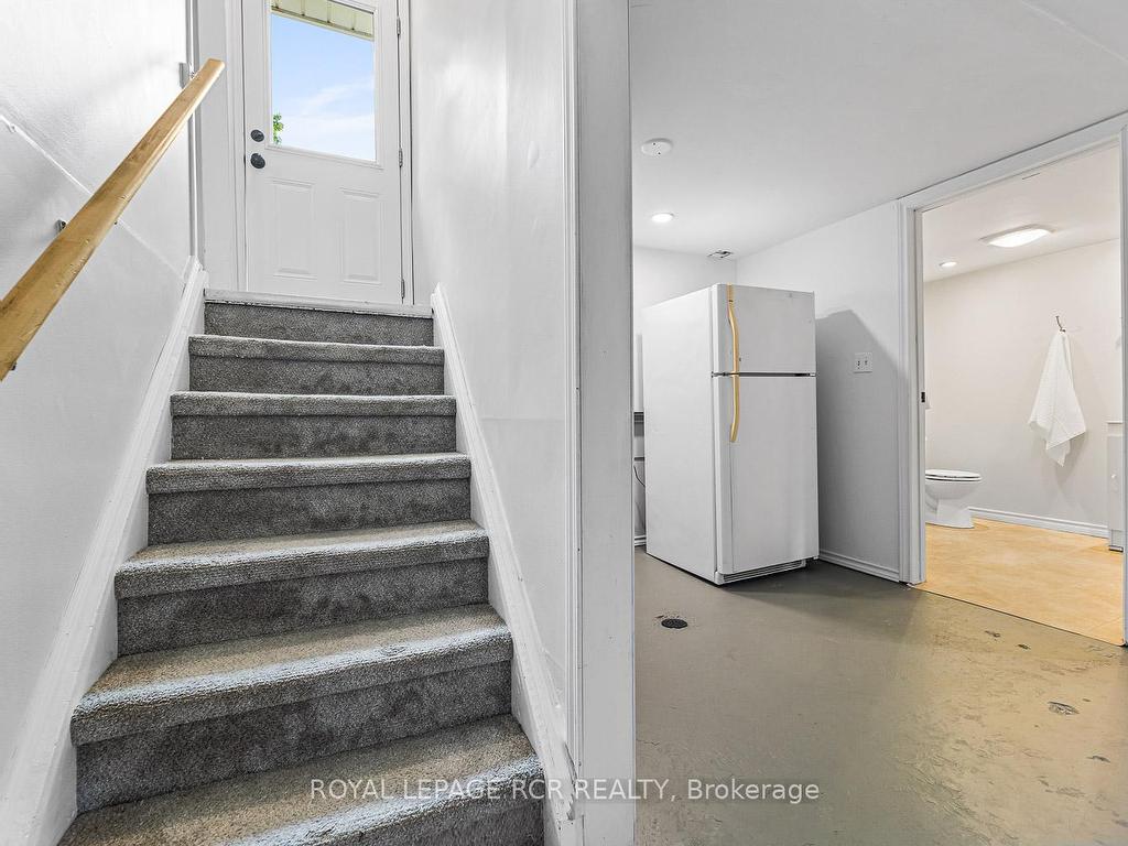 









27


Rustic

Crescent,
Orangeville,




ON
L9W 1T1

