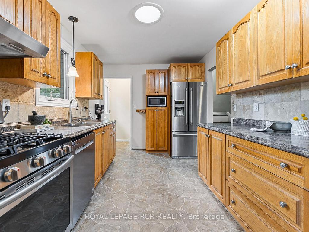 









27


Rustic

Crescent,
Orangeville,




ON
L9W 1T1

