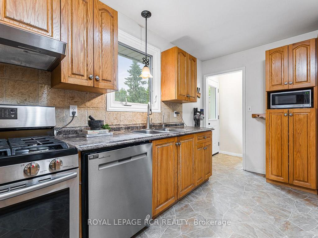 









27


Rustic

Crescent,
Orangeville,




ON
L9W 1T1

