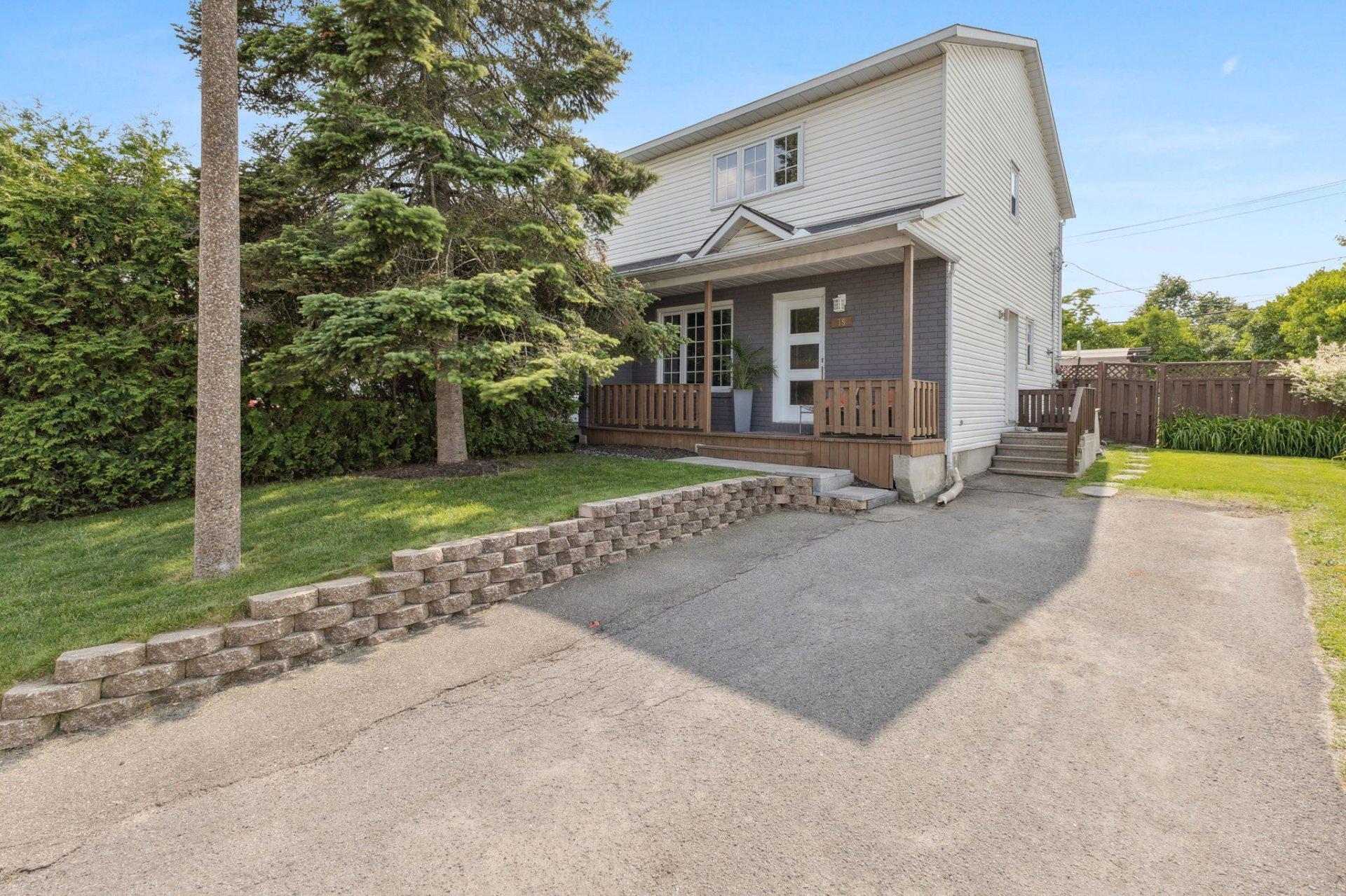 









75


Rue de Castagnier

,
Gatineau (Gatineau),




QC
J8R2P1

