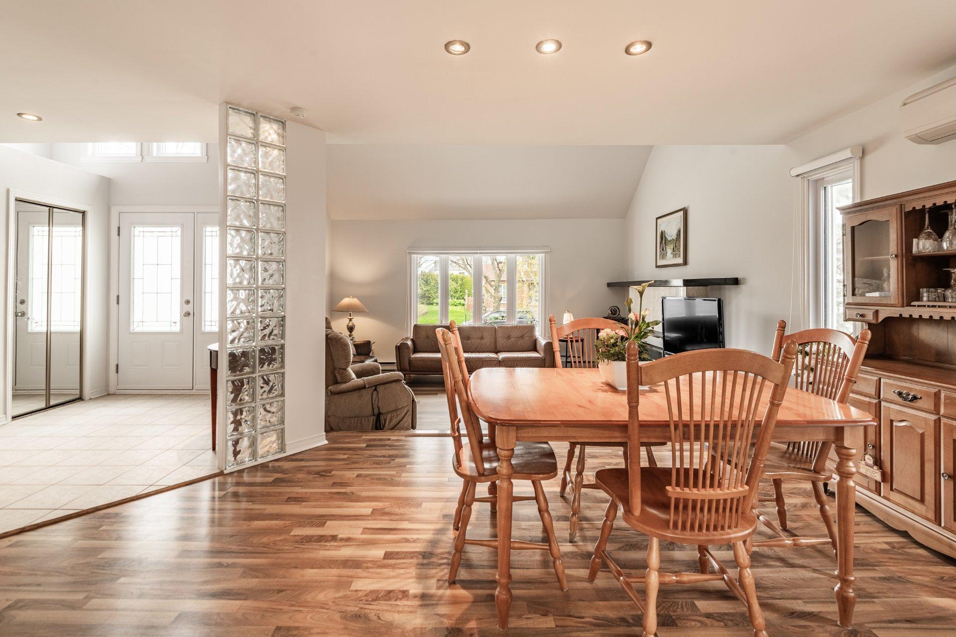









710


Rue Nicolas-Perrot

,
Boucherville,




QC
J4B7V7

