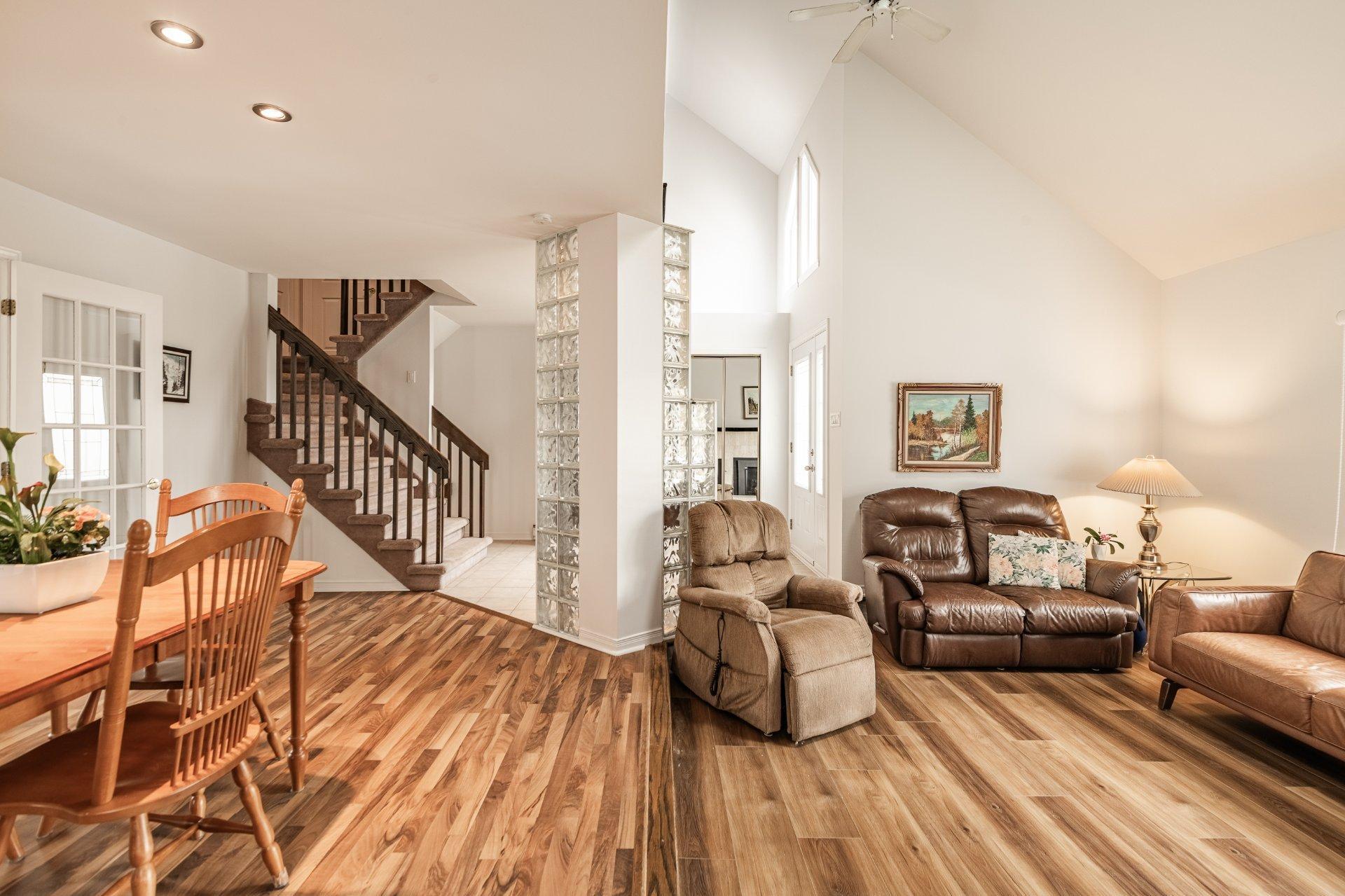 









710


Rue Nicolas-Perrot

,
Boucherville,




QC
J4B7V7

