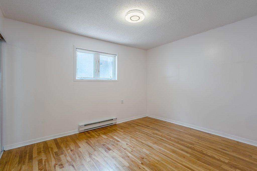 









103


Boul. Montclair

,
Gatineau (Hull),




QC
J8Y2E9


