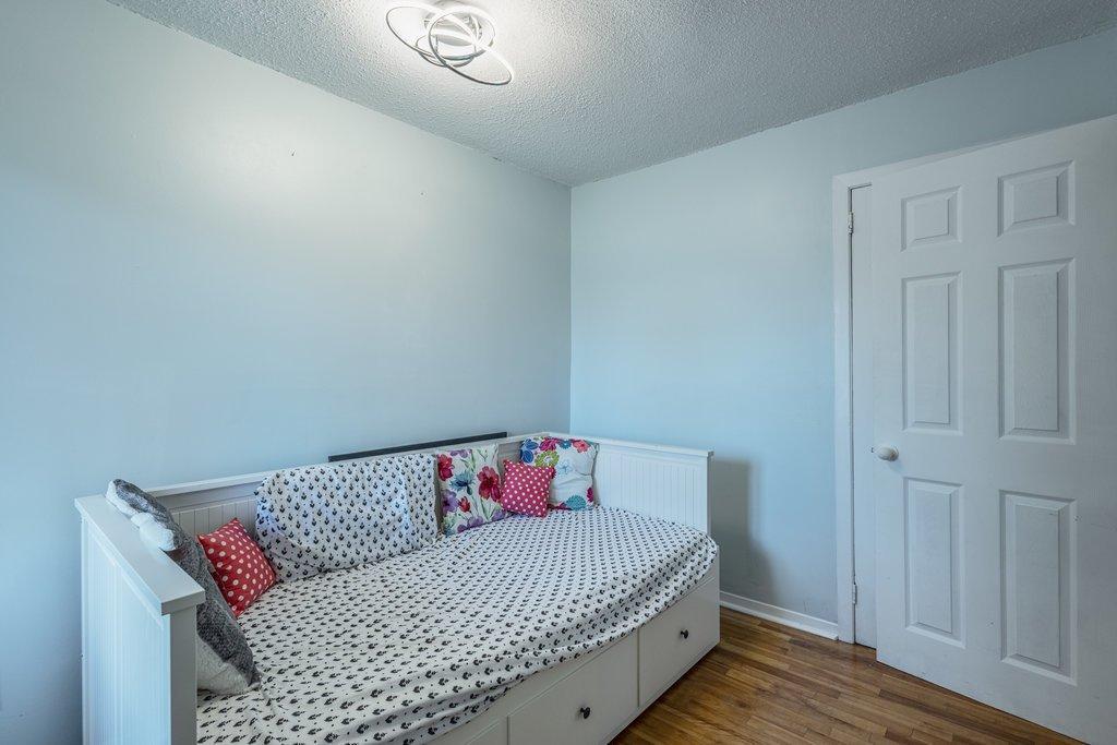 









103


Boul. Montclair

,
Gatineau (Hull),




QC
J8Y2E9

