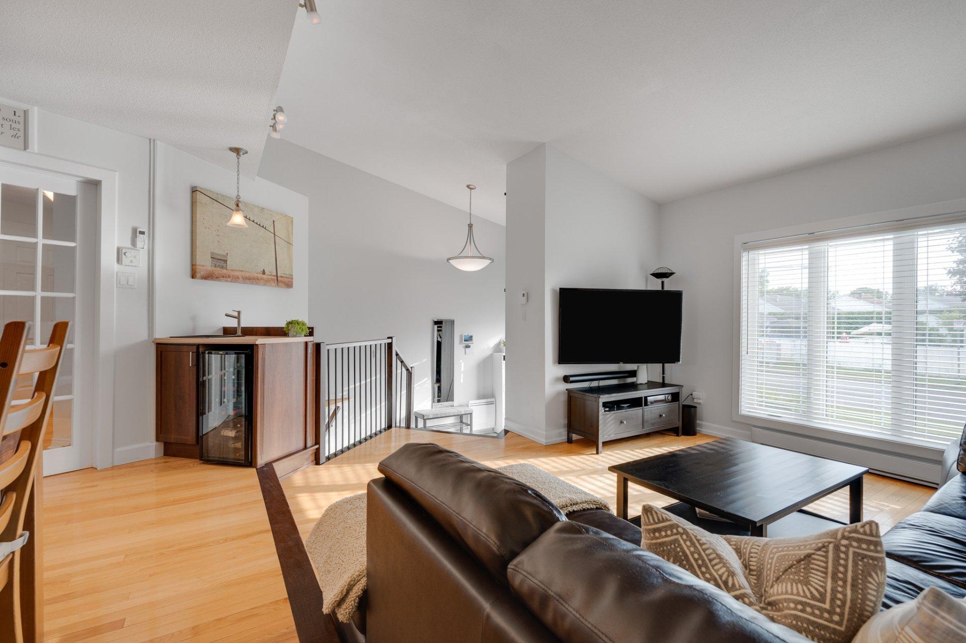 









80


Rue des Tulipes

,
Gatineau (Gatineau),




QC
J8R2H1

