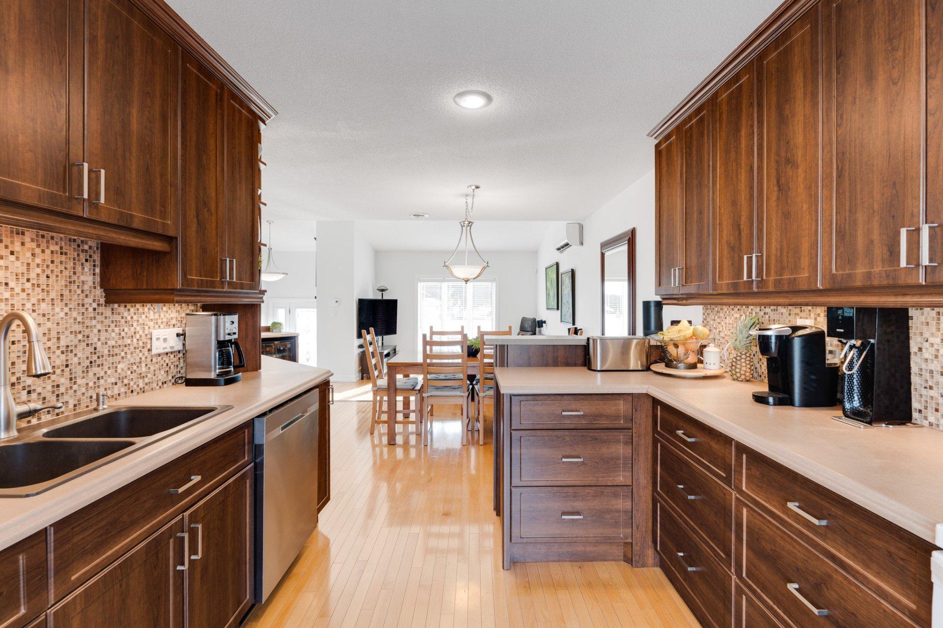 









80


Rue des Tulipes

,
Gatineau (Gatineau),




QC
J8R2H1

