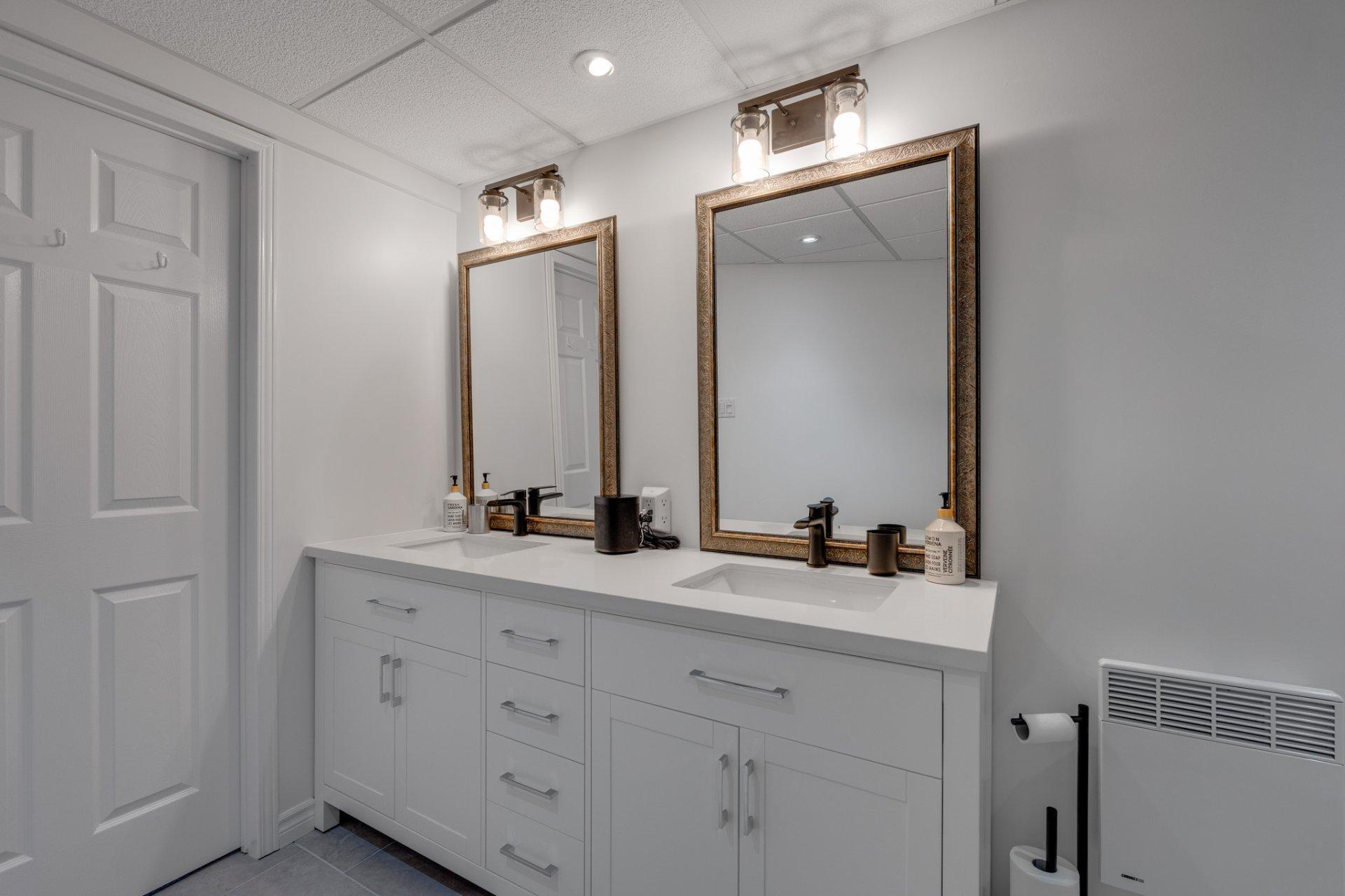 









80


Rue des Tulipes

,
Gatineau (Gatineau),




QC
J8R2H1

