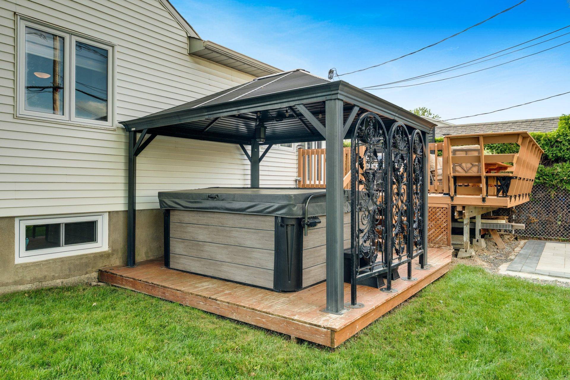 









80


Rue des Tulipes

,
Gatineau (Gatineau),




QC
J8R2H1

