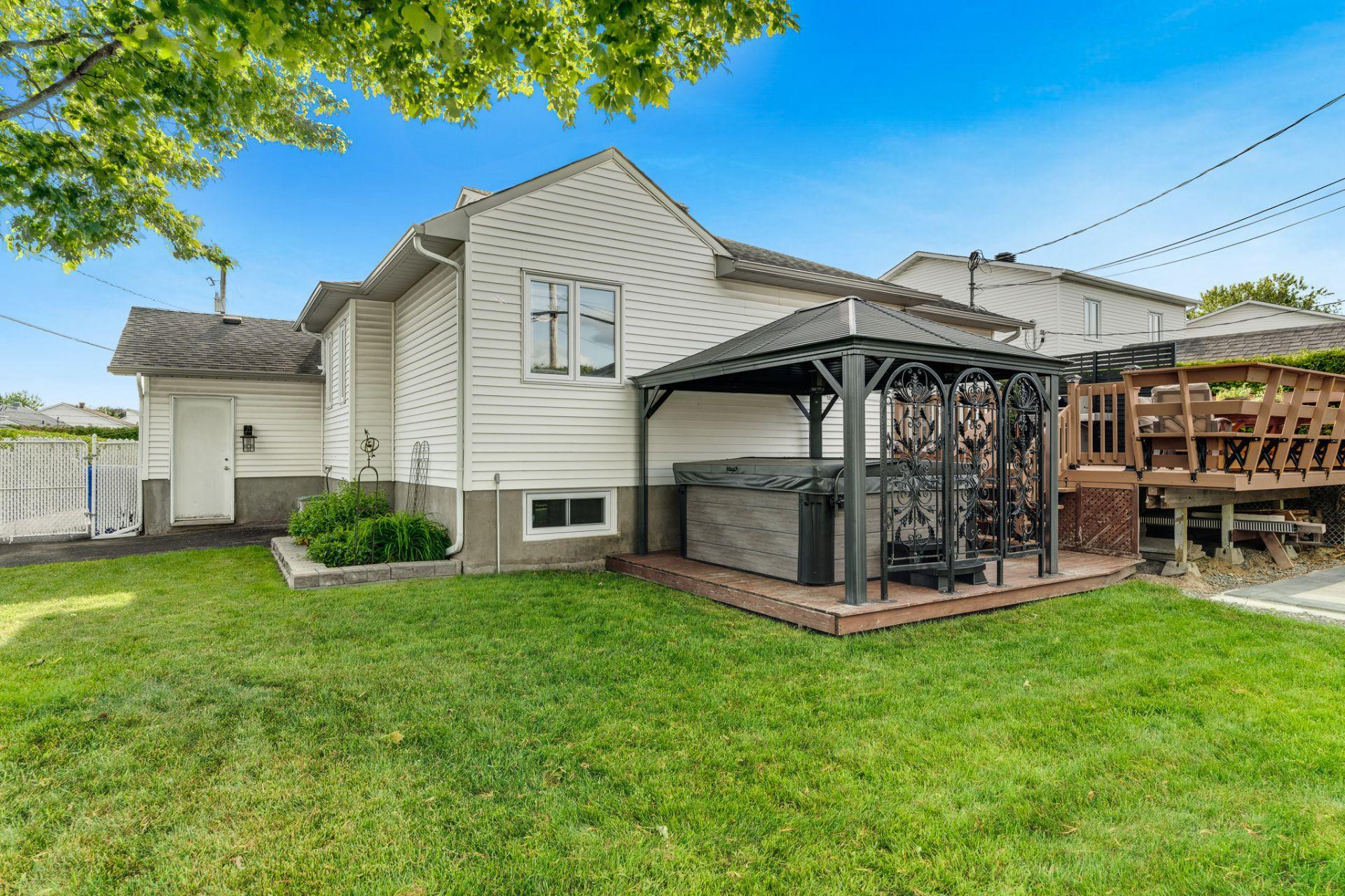 









80


Rue des Tulipes

,
Gatineau (Gatineau),




QC
J8R2H1


