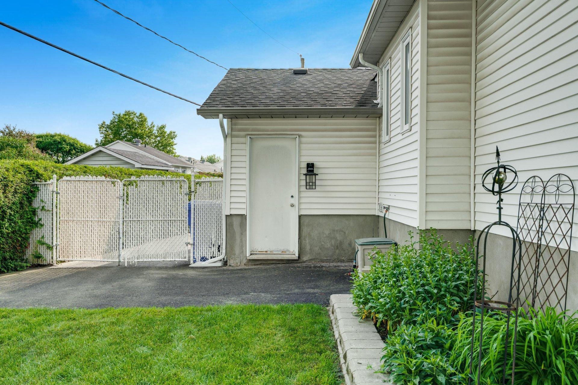 









80


Rue des Tulipes

,
Gatineau (Gatineau),




QC
J8R2H1

