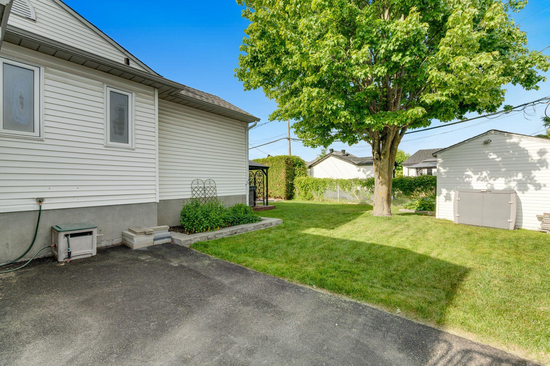 









80


Rue des Tulipes

,
Gatineau (Gatineau),




QC
J8R2H1

