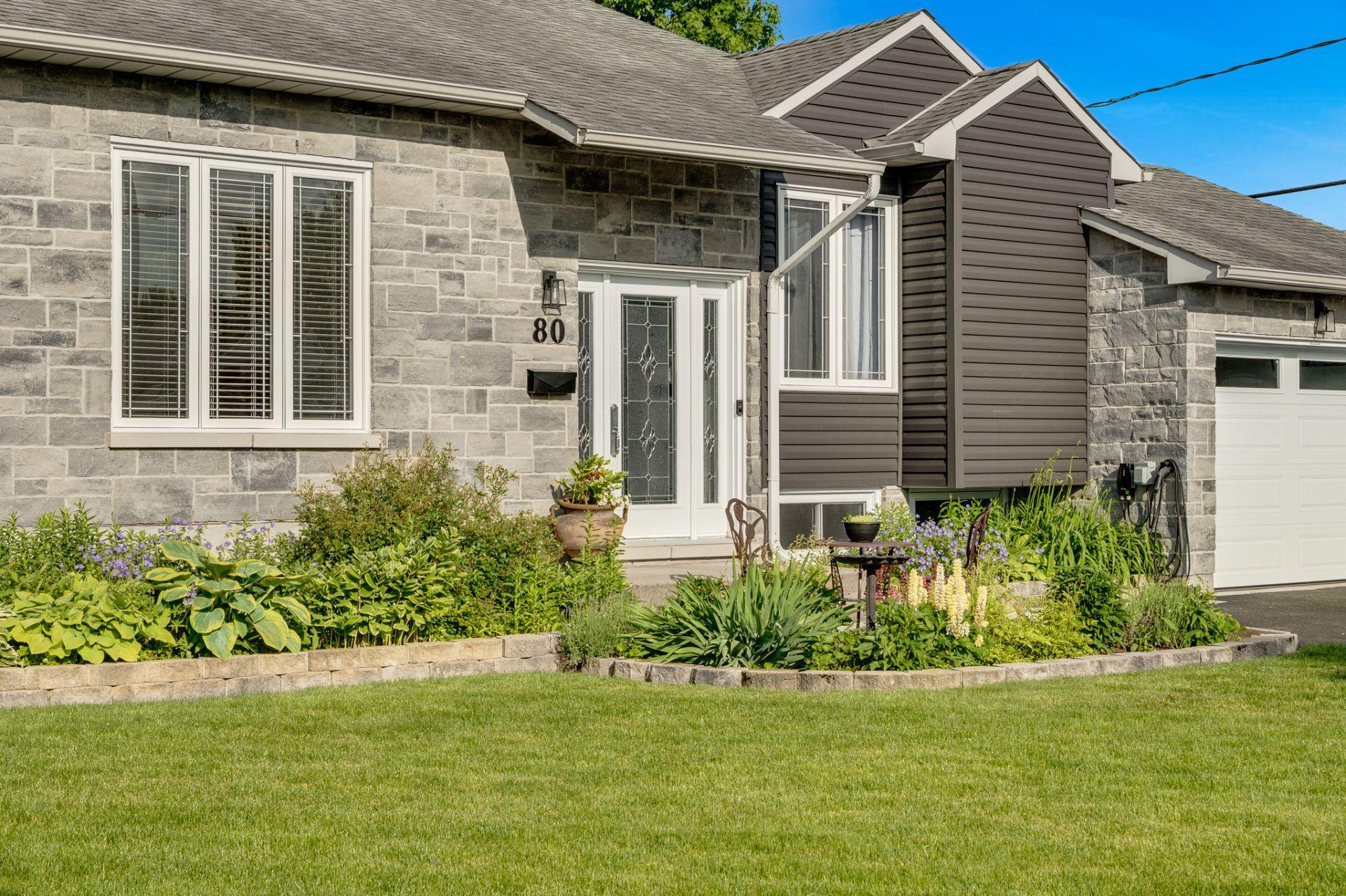 









80


Rue des Tulipes

,
Gatineau (Gatineau),




QC
J8R2H1

