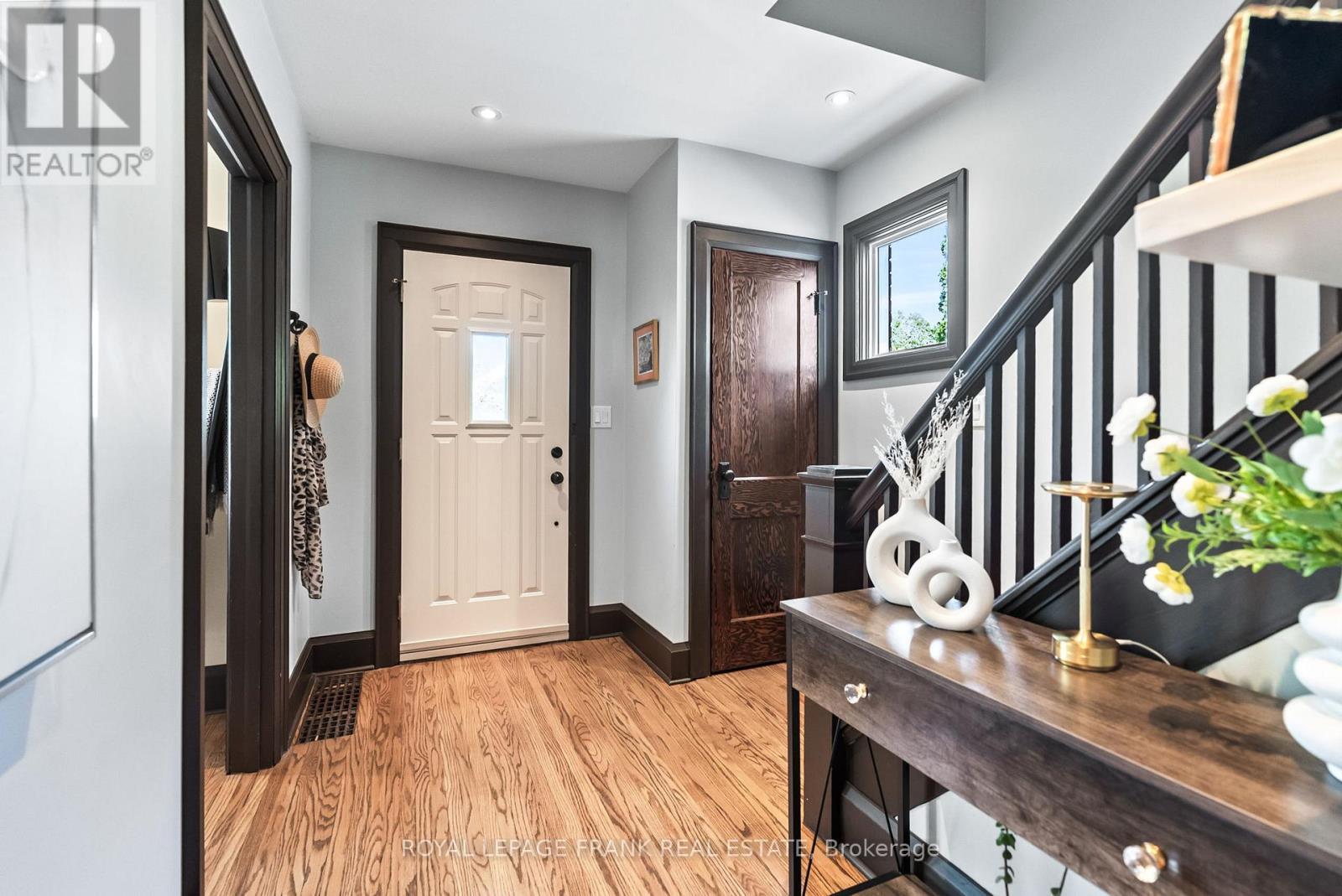 












168 ROXBOROUGH AVENUE

,
Oshawa (O'Neill),




Ontario
L1G5W5

