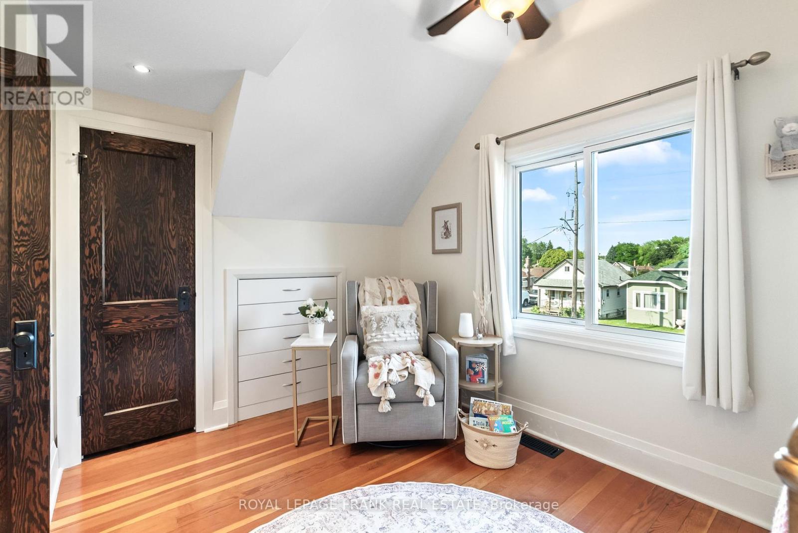












168 ROXBOROUGH AVENUE

,
Oshawa (O'Neill),




Ontario
L1G5W5

