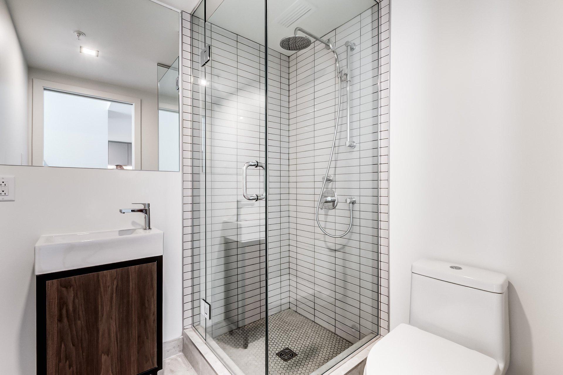 









1245


Rue De Bleury

, 4814,
Montréal (Ville-Marie),




QC
H3B0C2

