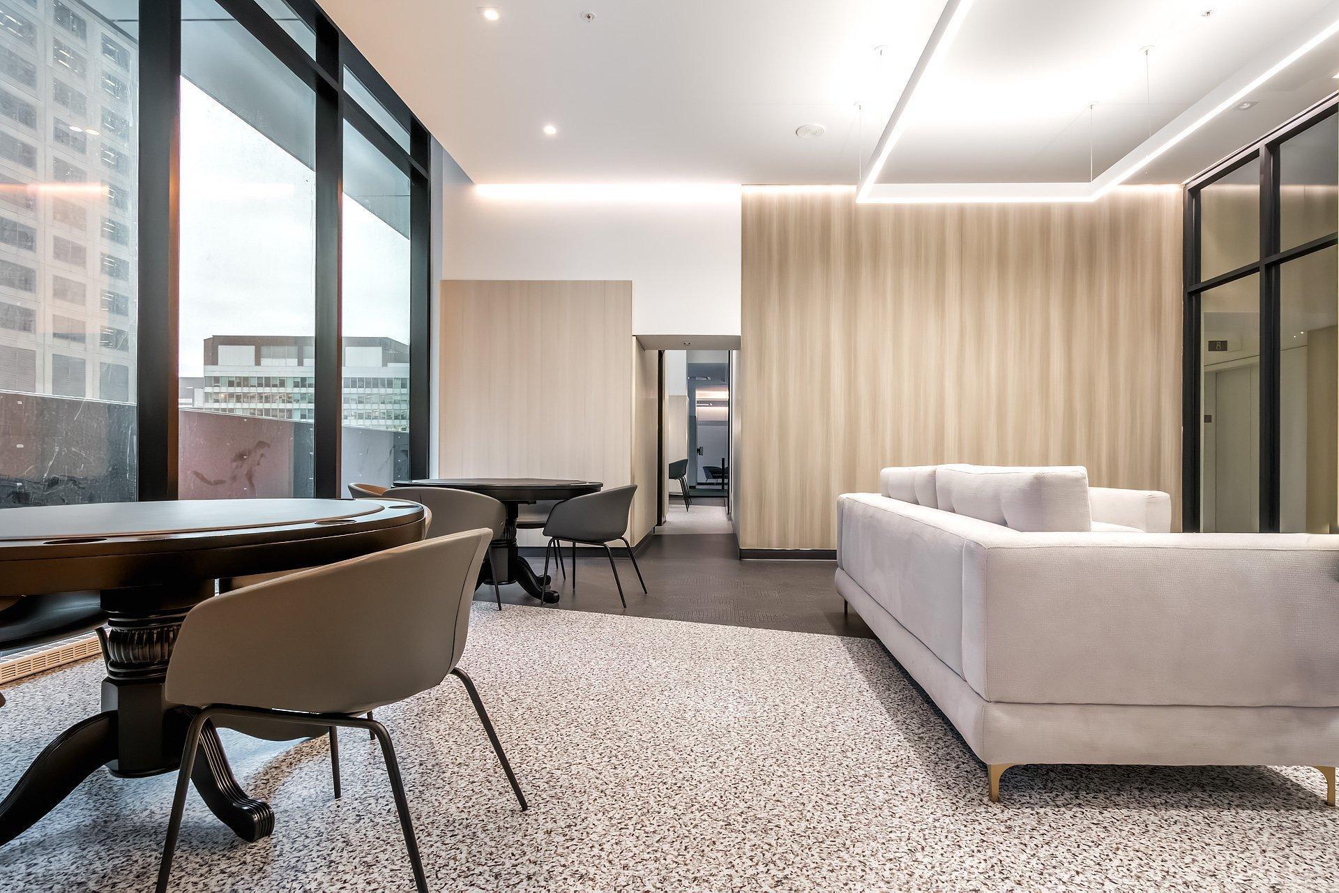 









1245


Rue De Bleury

, 4814,
Montréal (Ville-Marie),




QC
H3B0C2

