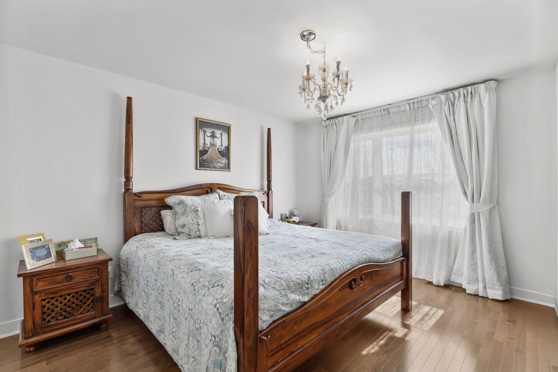 









333


Rue Claude-Léveillée

,
Vaudreuil-Dorion,




QC
J7V0Y7

