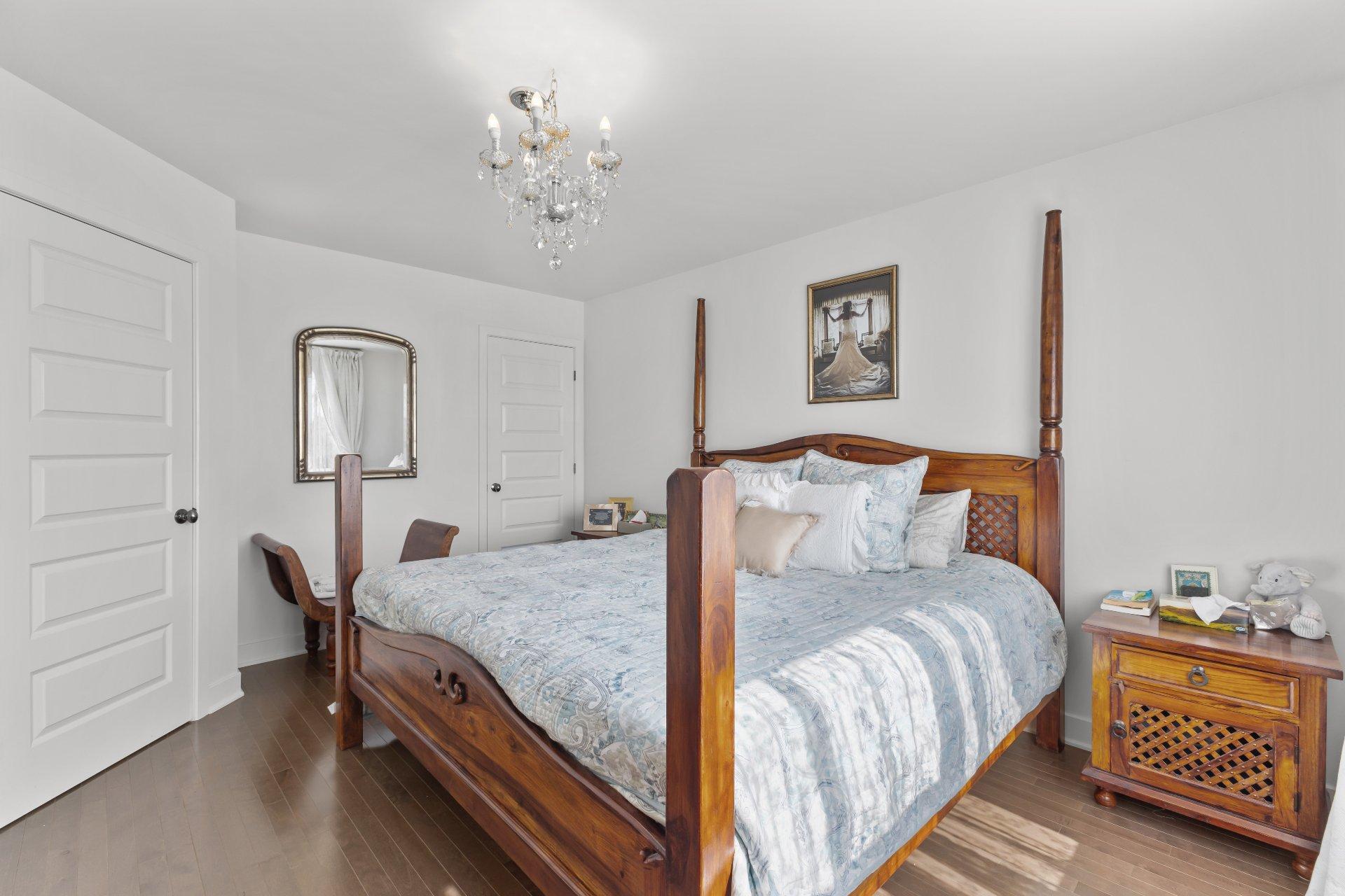 









333


Rue Claude-Léveillée

,
Vaudreuil-Dorion,




QC
J7V0Y7

