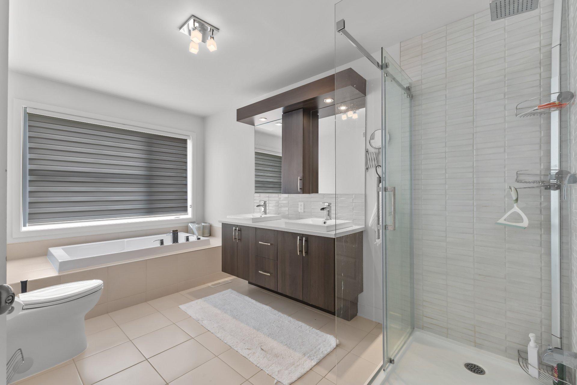 









333


Rue Claude-Léveillée

,
Vaudreuil-Dorion,




QC
J7V0Y7

