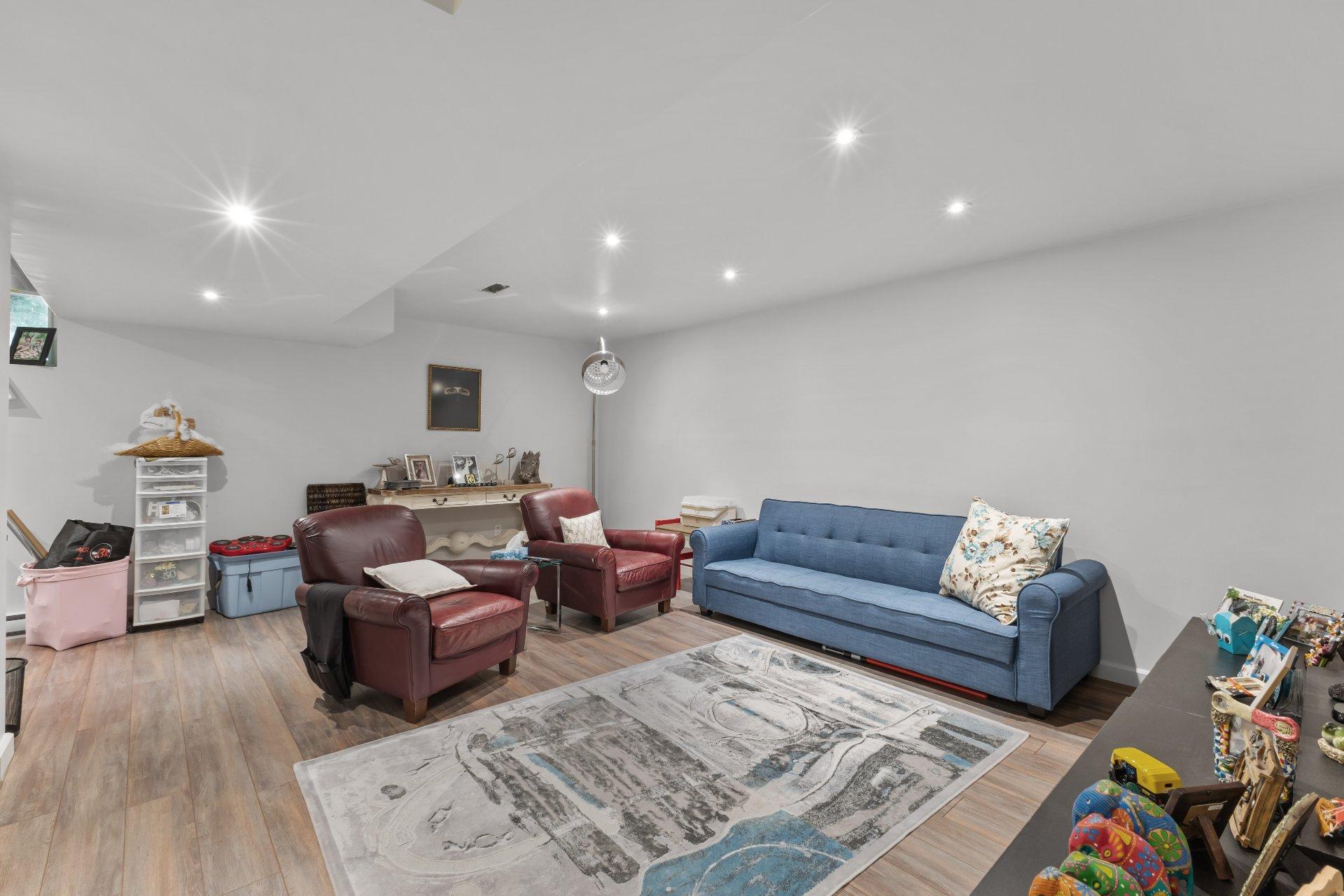 









333


Rue Claude-Léveillée

,
Vaudreuil-Dorion,




QC
J7V0Y7

