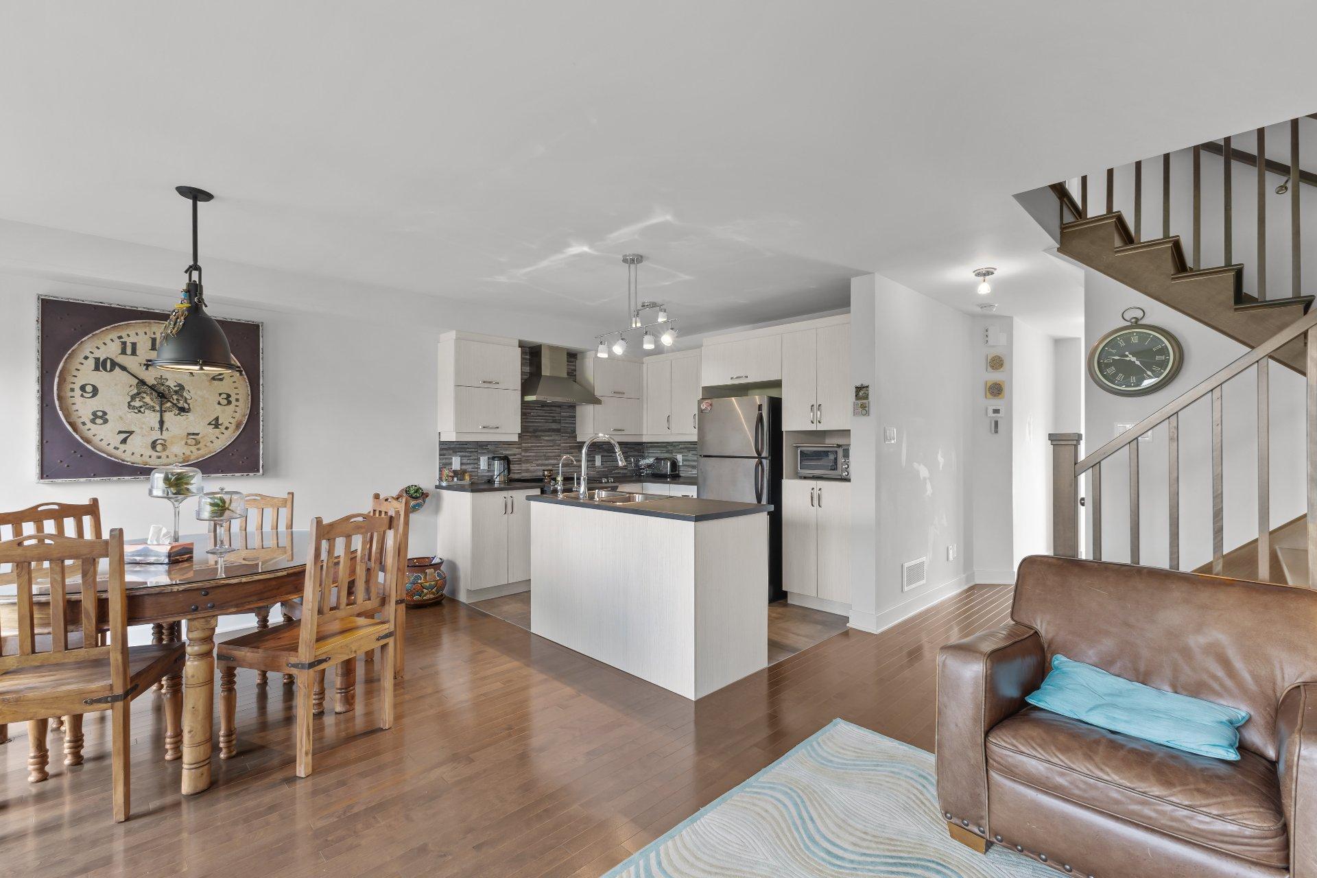 









333


Rue Claude-Léveillée

,
Vaudreuil-Dorion,




QC
J7V0Y7

