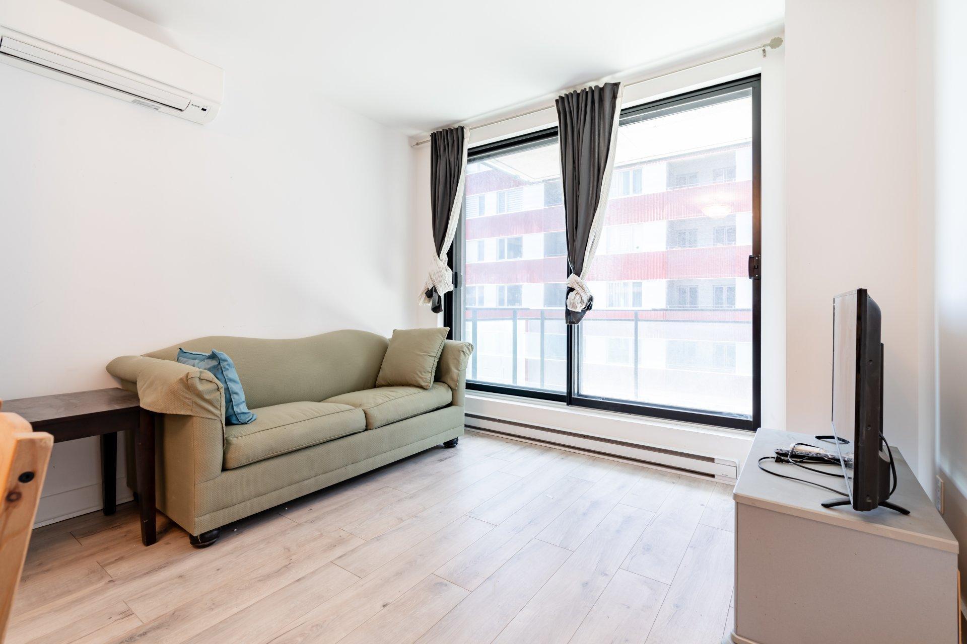 









1165


Rue Wellington

, 702,
Montréal (Le Sud-Ouest),




QC
H3C0S3

