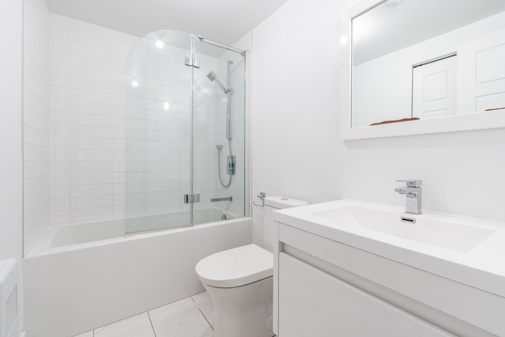 









1165


Rue Wellington

, 702,
Montréal (Le Sud-Ouest),




QC
H3C0S3

