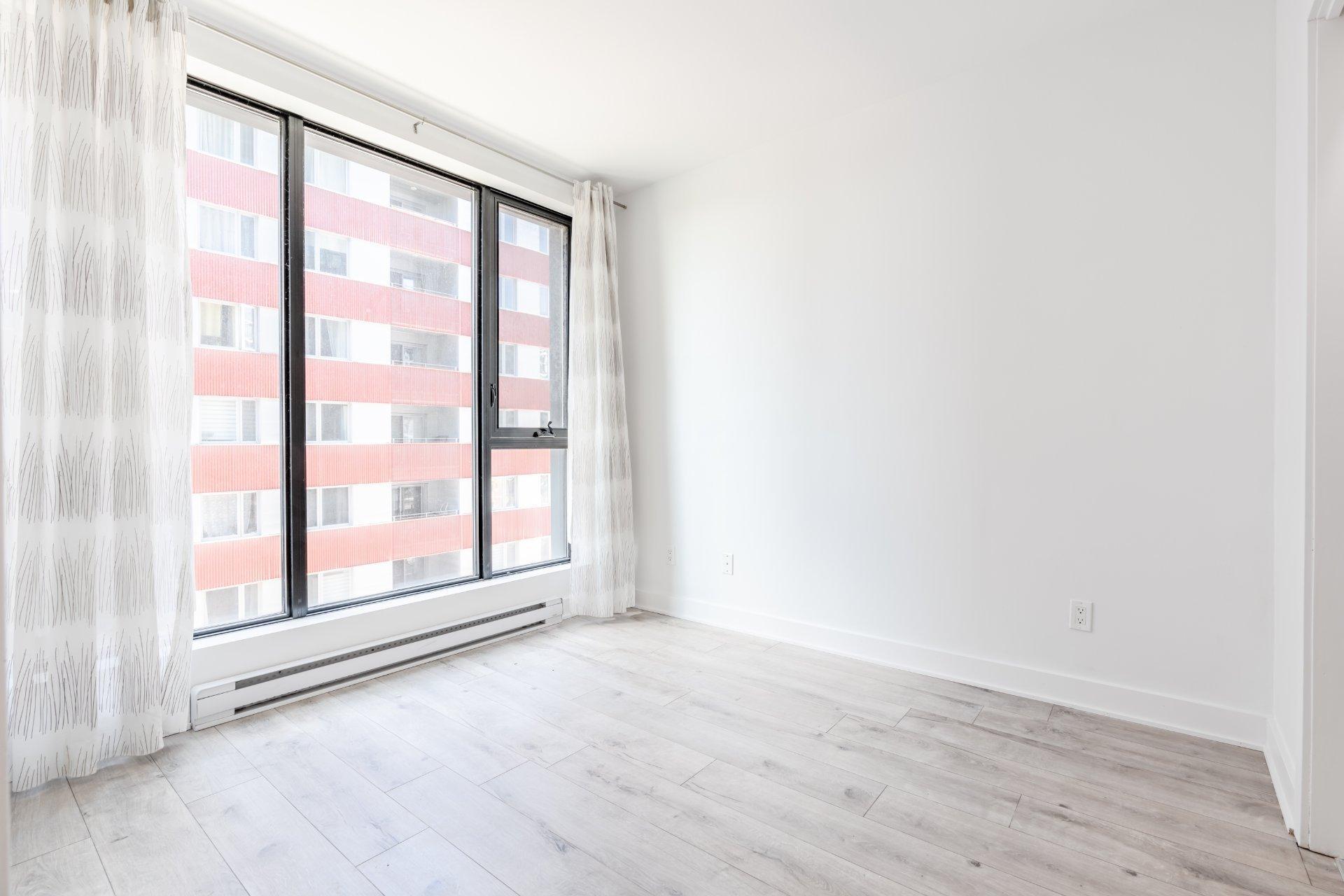









1165


Rue Wellington

, 702,
Montréal (Le Sud-Ouest),




QC
H3C0S3

