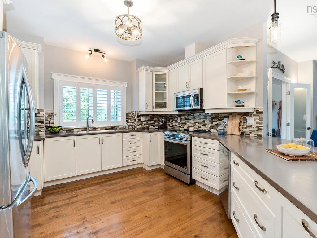 












331 Masons Point Road

,
Head Of St. Margarets Bay,




NS
B3Z 1Z1

