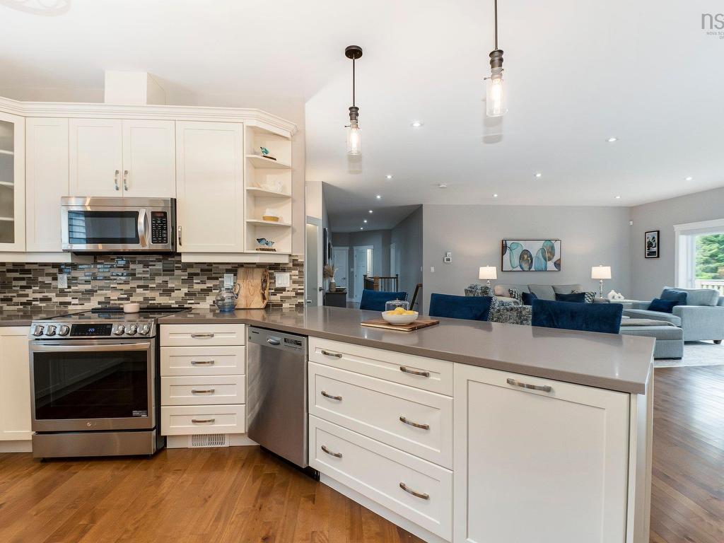 












331 Masons Point Road

,
Head Of St. Margarets Bay,




NS
B3Z 1Z1

