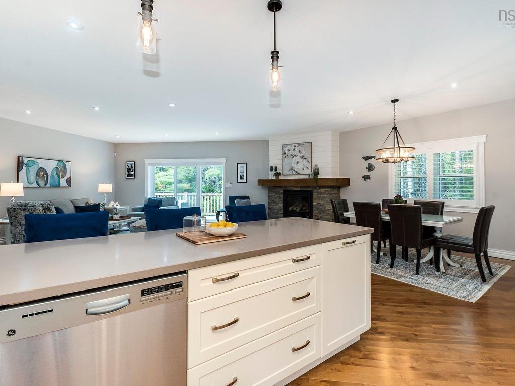 












331 Masons Point Road

,
Head Of St. Margarets Bay,




NS
B3Z 1Z1

